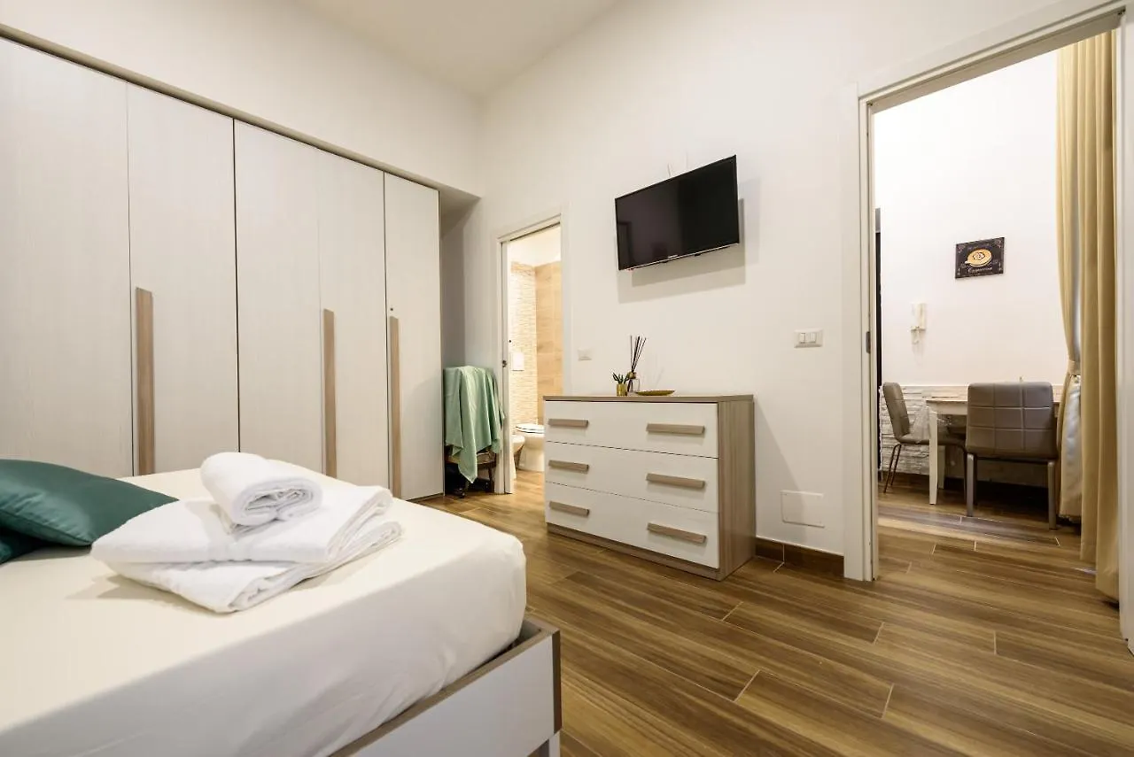 Piazza Garibaldi 118 Apartment Naples