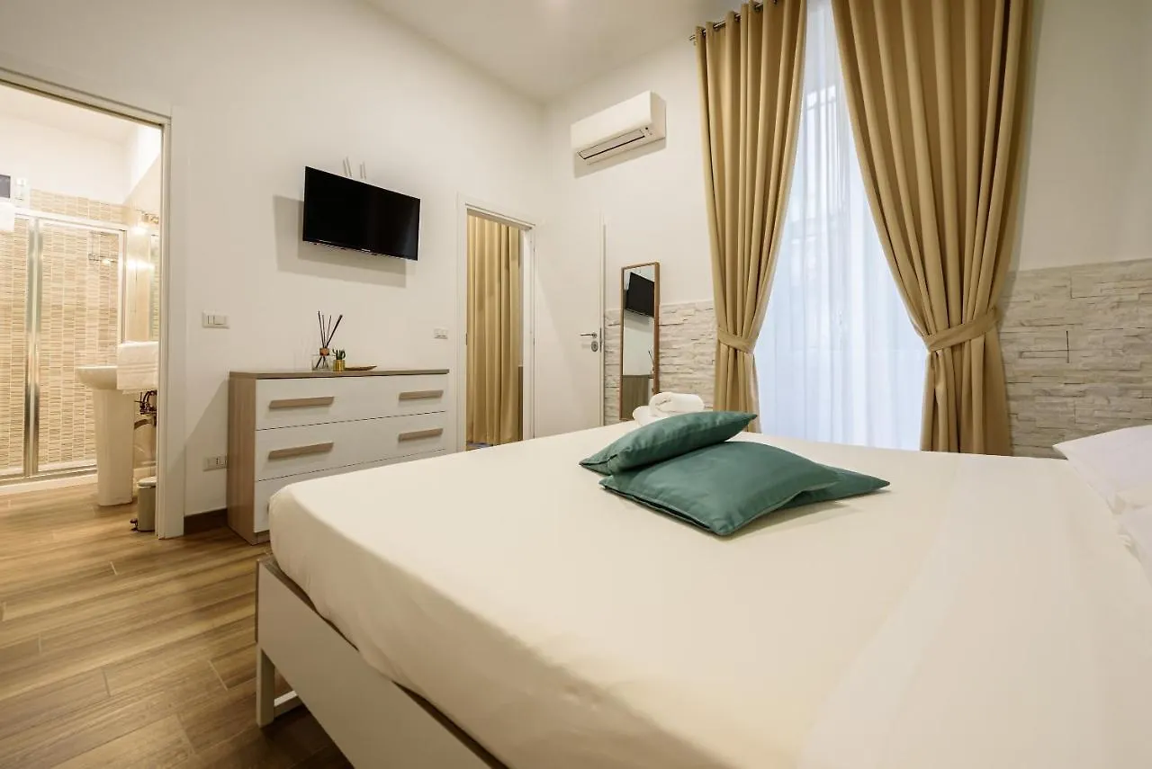 Piazza Garibaldi 118 Apartment Naples