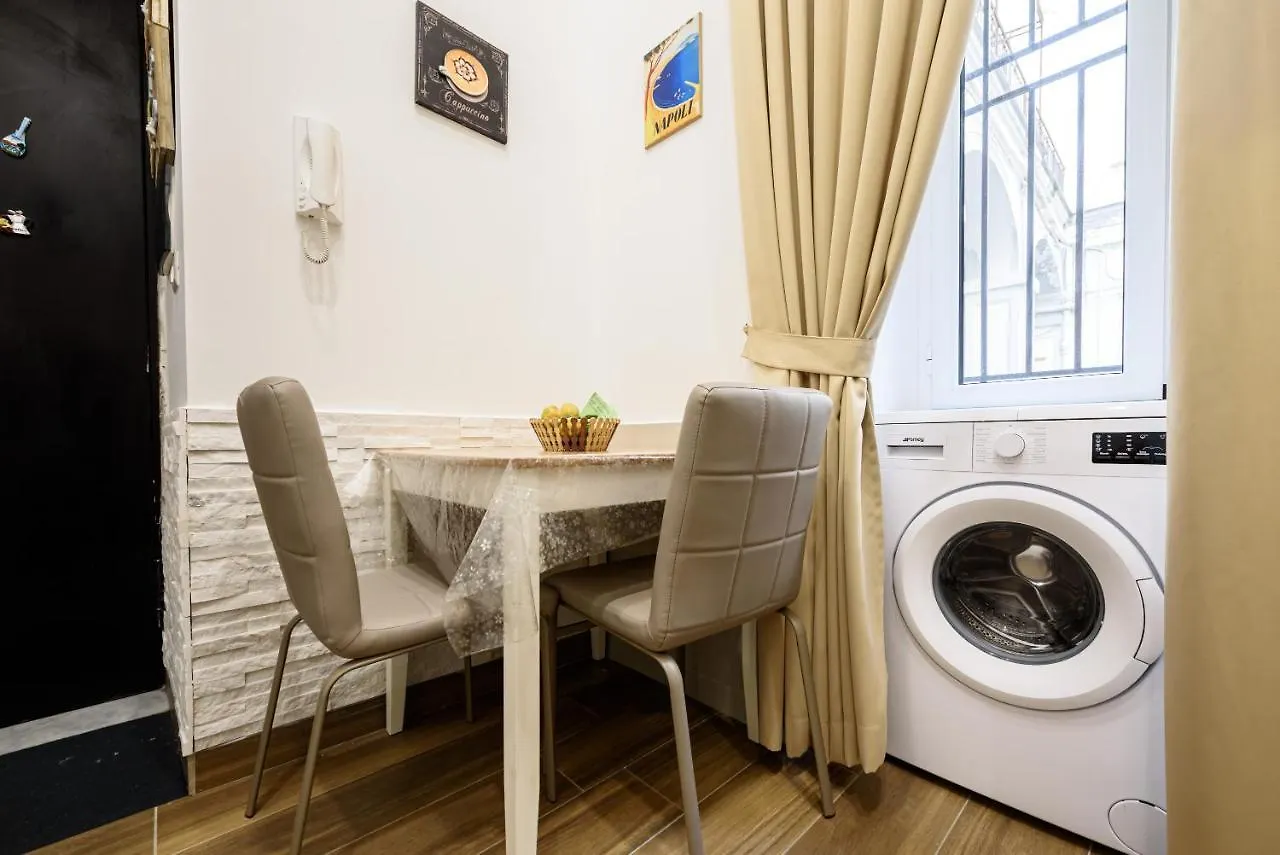 Piazza Garibaldi 118 Apartment Naples Italy