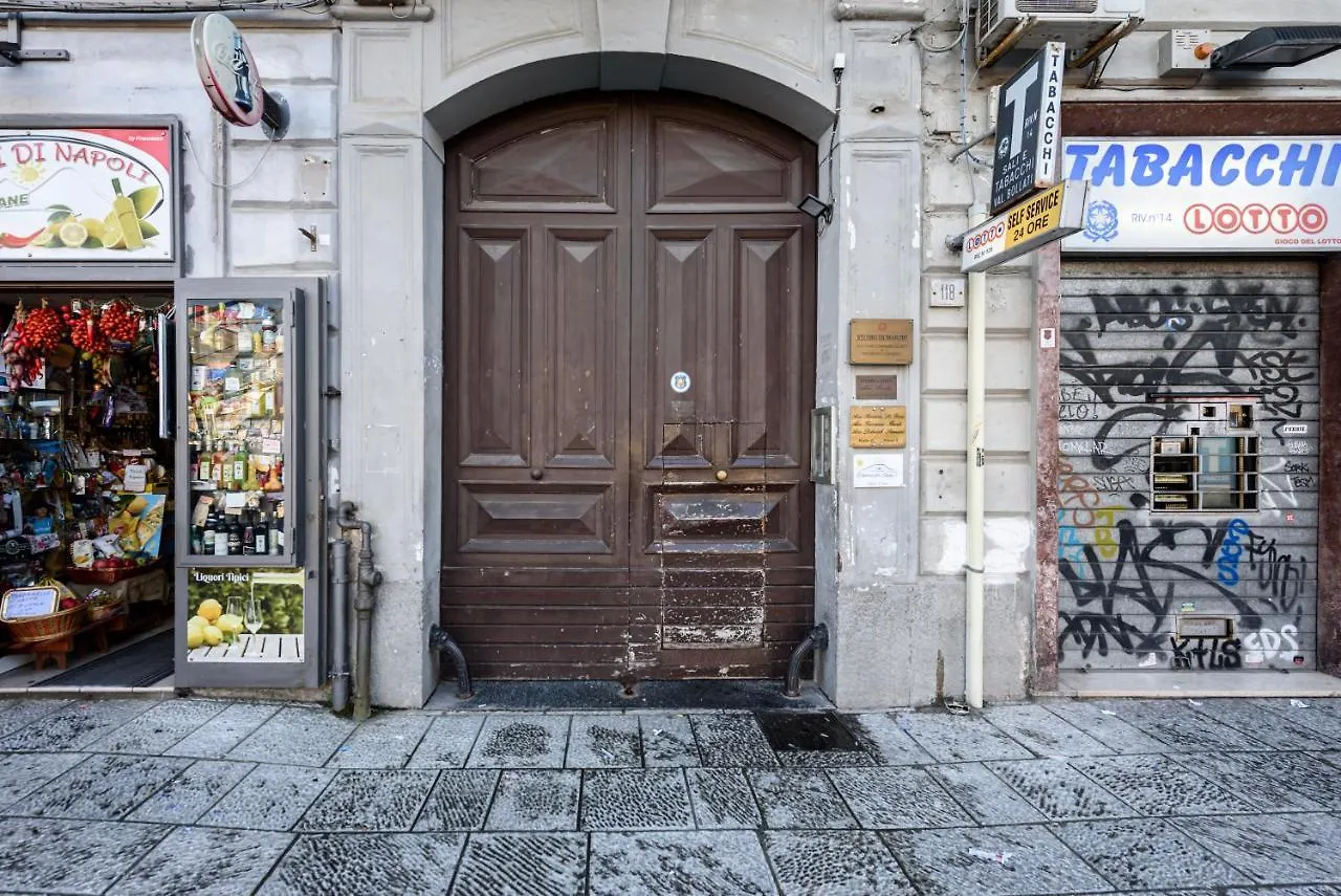 Piazza Garibaldi 118 Apartment Naples Italy